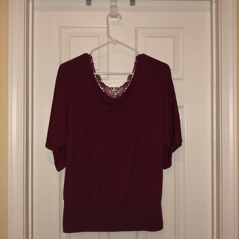 Sz L Burgundy lace back top